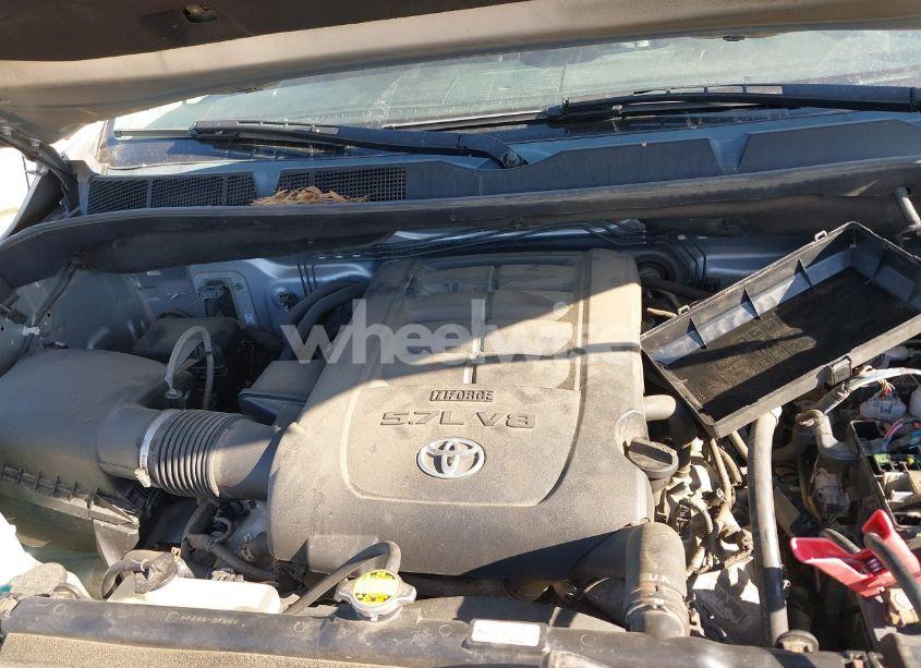 Photo 10 of 2015 Toyota Tundra SR5 5.7L V8 (VIN 5TFUY5F13FX418804)