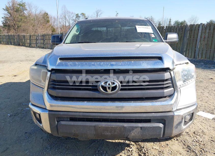 Photo 12 of 2015 Toyota Tundra SR5 5.7L V8 (VIN 5TFUY5F13FX418804)