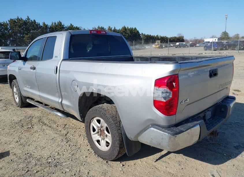 Photo 3 of 2015 Toyota Tundra SR5 5.7L V8 (VIN 5TFUY5F13FX418804)