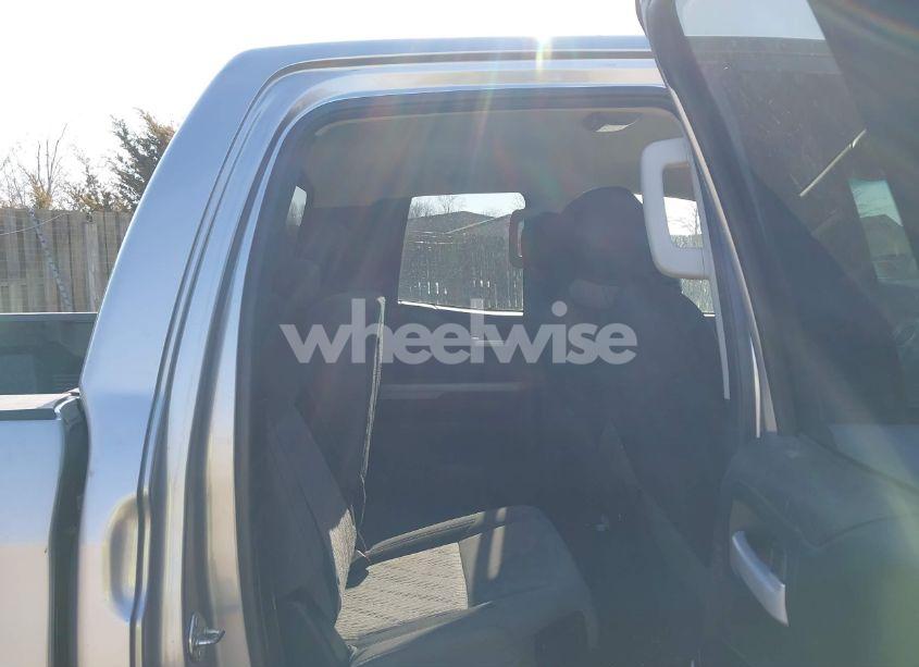 Photo 8 of 2015 Toyota Tundra SR5 5.7L V8 (VIN 5TFUY5F13FX418804)