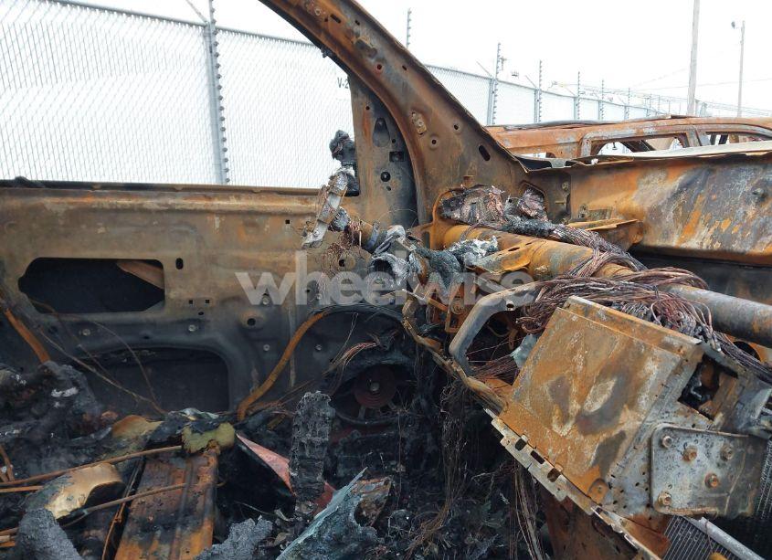 Photo 11 of 2016 Toyota Tundra SR5 5.7L V8 (VIN 5TFUY5F13GX512182)