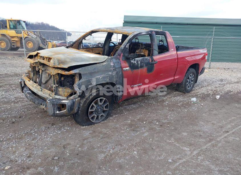 Photo 2 of 2016 Toyota Tundra SR5 5.7L V8 (VIN 5TFUY5F13GX512182)