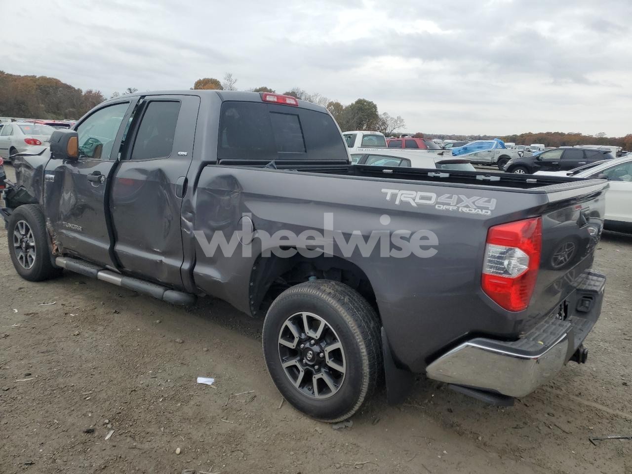 Photo 2 of 2017 TOYOTA TUNDRA DOUBLE CAB SR (VIN 5TFUY5F13HX617726)