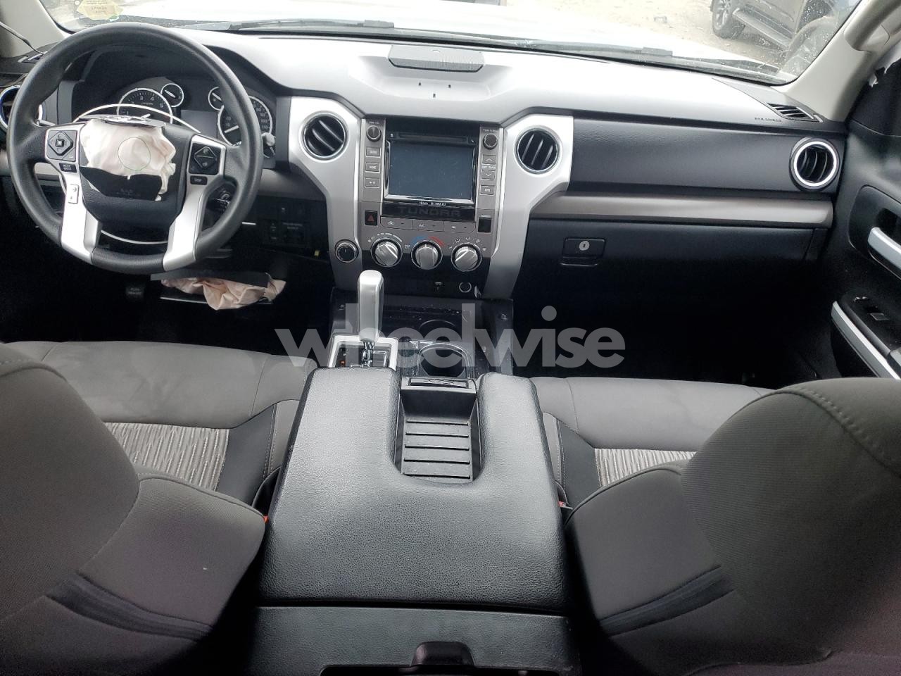 Photo 8 of 2017 TOYOTA TUNDRA DOUBLE CAB SR (VIN 5TFUY5F13HX617726)