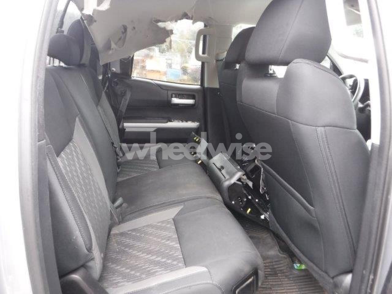 Photo 10 of 2020 TOYOTA TUNDRA DOUBLE CAB SR (VIN 5TFUY5F13LX942868)