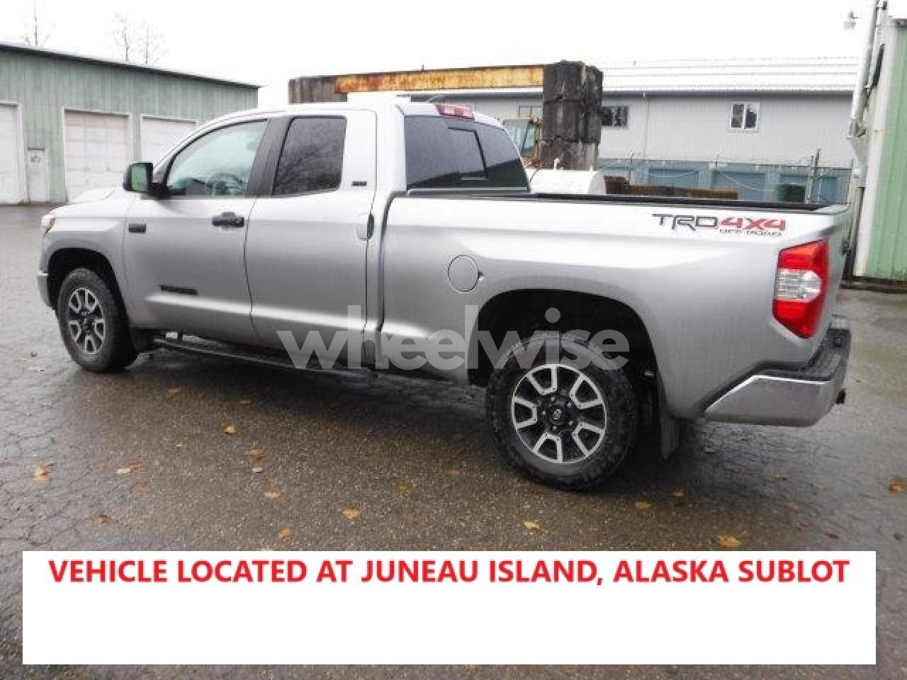 Photo 2 of 2020 TOYOTA TUNDRA DOUBLE CAB SR (VIN 5TFUY5F13LX942868)