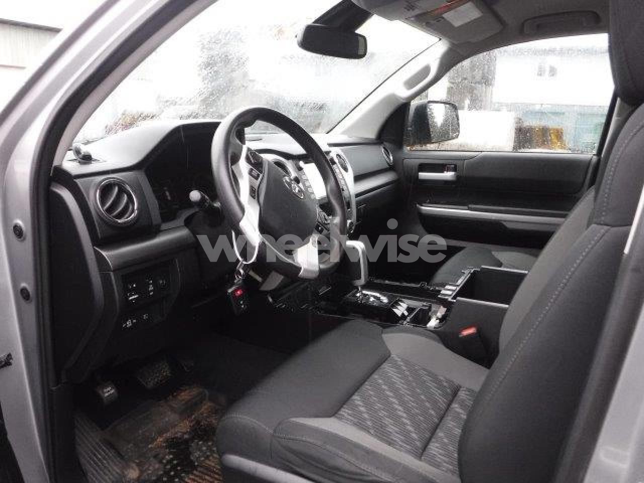 Photo 7 of 2020 TOYOTA TUNDRA DOUBLE CAB SR (VIN 5TFUY5F13LX942868)