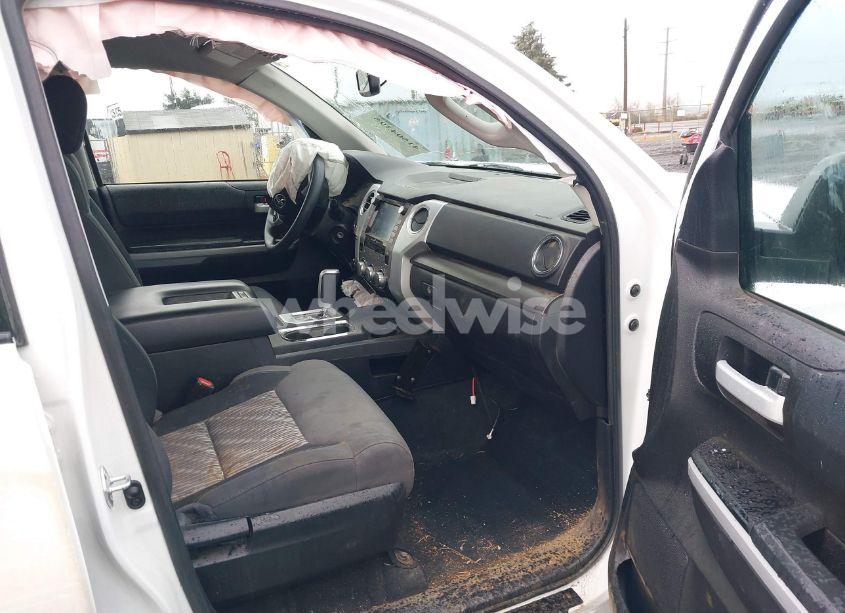 Photo 5 of 2021 Toyota Tundra SR5 (VIN 5TFUY5F13MX022031)