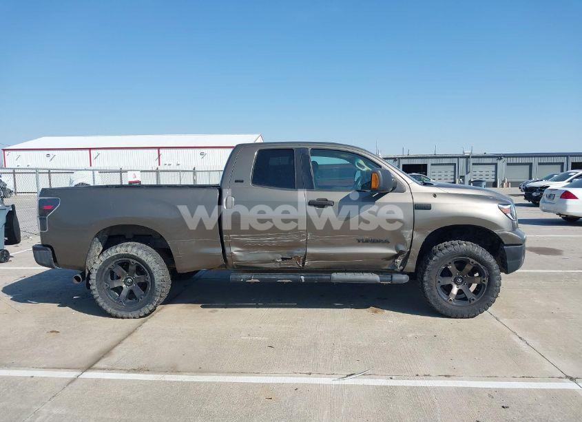 Photo 13 of 2010 Toyota Tundra GRADE 5.7L V8 (VIN 5TFUY5F14AX140360)