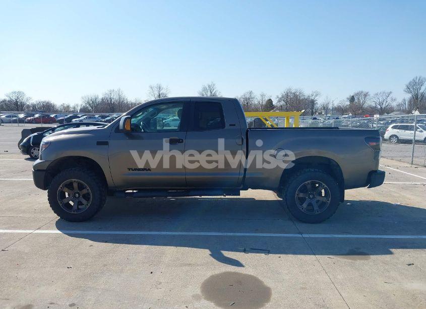Photo 14 of 2010 Toyota Tundra GRADE 5.7L V8 (VIN 5TFUY5F14AX140360)