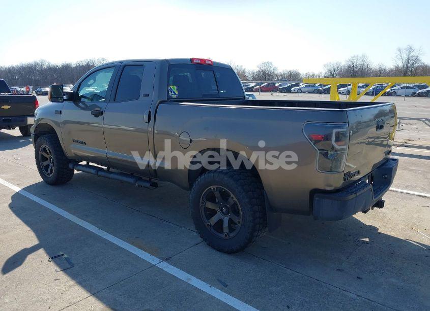 Photo 3 of 2010 Toyota Tundra GRADE 5.7L V8 (VIN 5TFUY5F14AX140360)