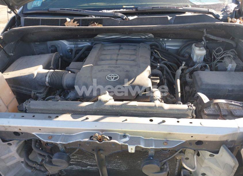 Photo 10 of 2011 Toyota Tundra GRADE 5.7L V8 (VIN 5TFUY5F14BX193948)