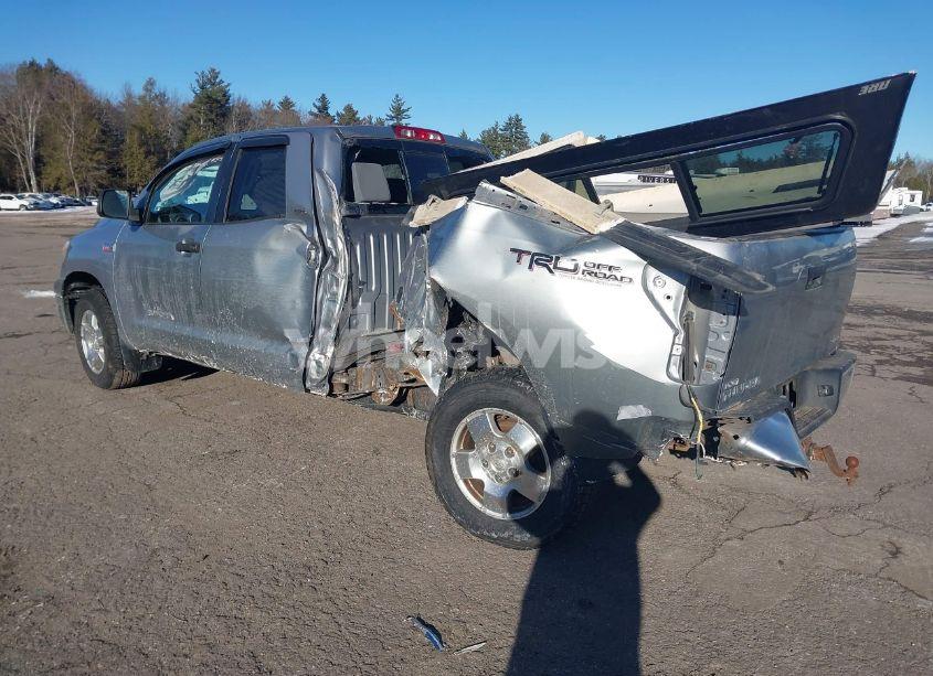 Photo 3 of 2011 Toyota Tundra GRADE 5.7L V8 (VIN 5TFUY5F14BX193948)