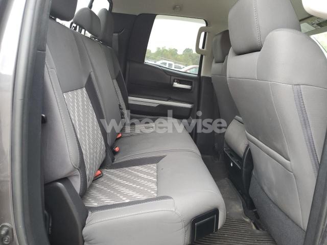 Photo 10 of 2018 TOYOTA TUNDRA DOUBLE CAB SR (VIN 5TFUY5F14JX721065)