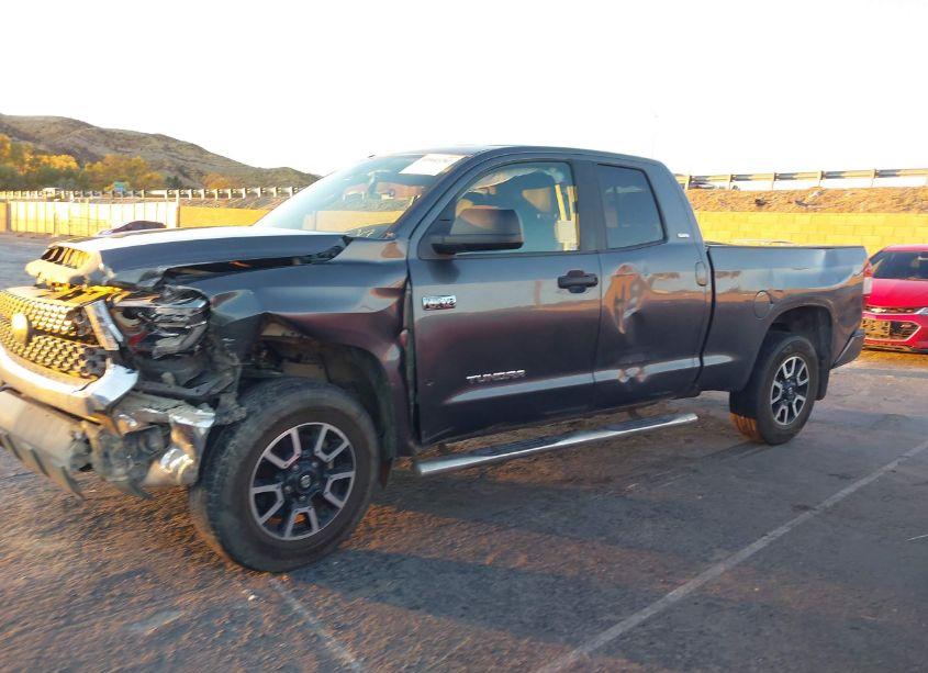 Photo 15 of 2018 Toyota Tundra SR5 5.7L V8 (VIN 5TFUY5F14JX774476)