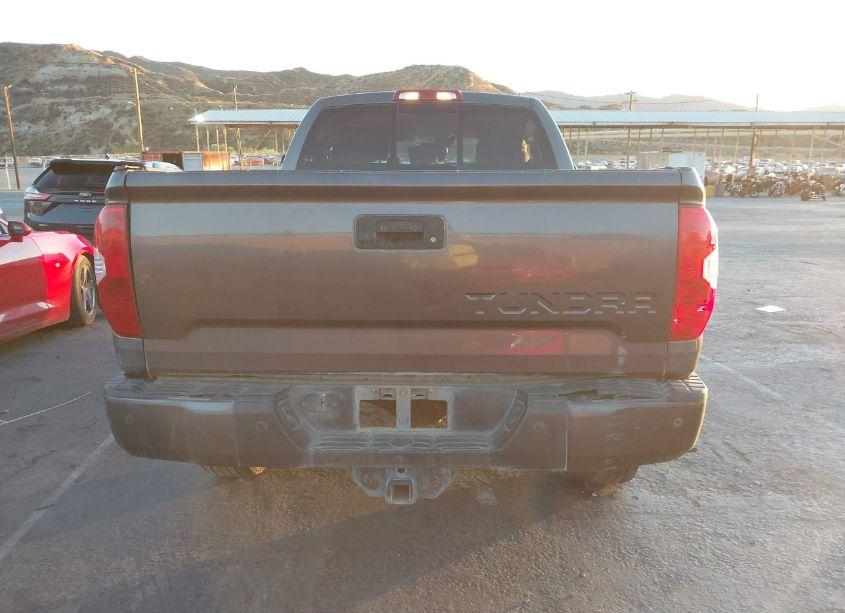 Photo 17 of 2018 Toyota Tundra SR5 5.7L V8 (VIN 5TFUY5F14JX774476)