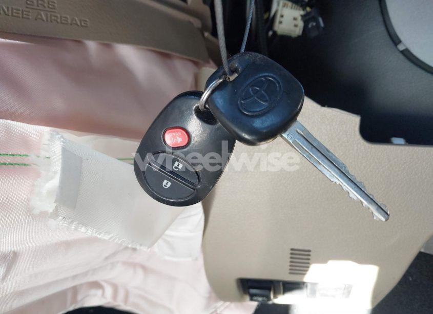 Photo 11 of 2013 Toyota Tundra GRADE 5.7L V8 (VIN 5TFUY5F16DX271164)