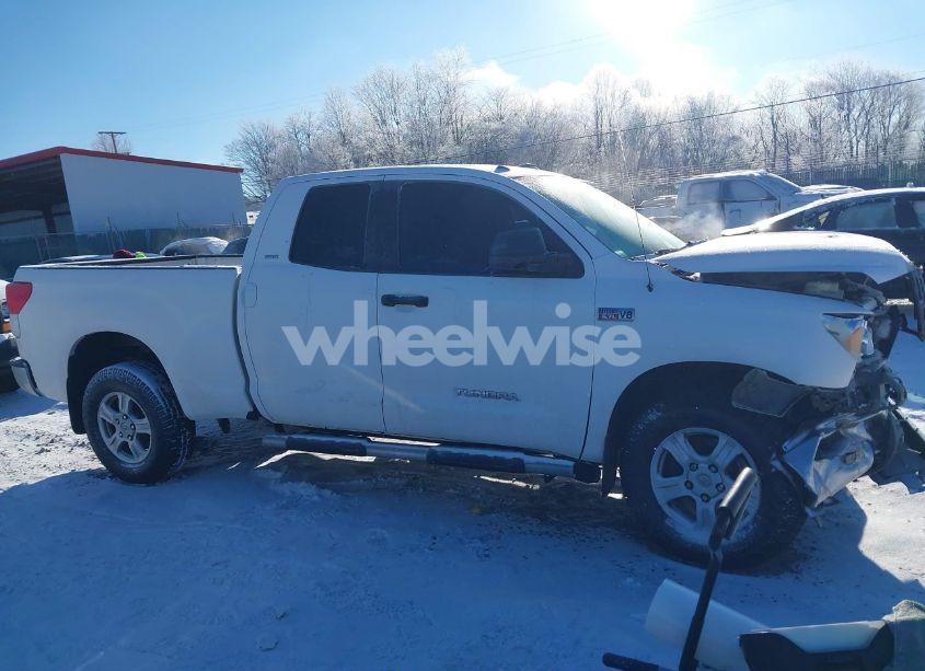 Photo 13 of 2013 Toyota Tundra GRADE 5.7L V8 (VIN 5TFUY5F16DX271164)