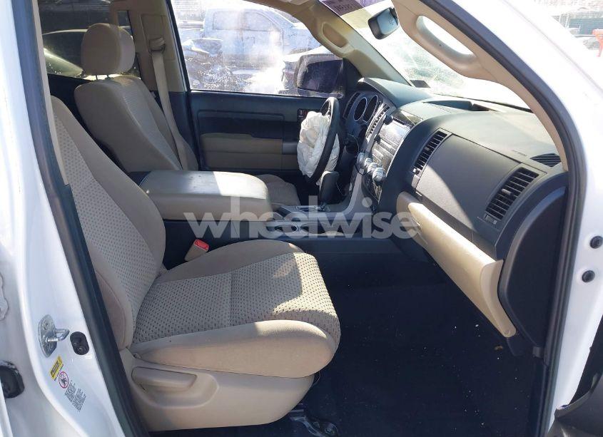 Photo 5 of 2013 Toyota Tundra GRADE 5.7L V8 (VIN 5TFUY5F16DX271164)