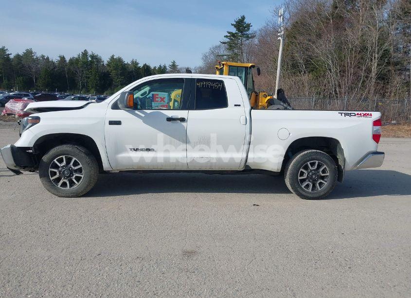 Photo 14 of 2019 Toyota Tundra SR5 5.7L V8 (VIN 5TFUY5F16KX844481)