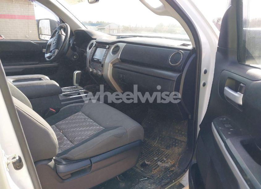 Photo 5 of 2019 Toyota Tundra SR5 5.7L V8 (VIN 5TFUY5F16KX844481)