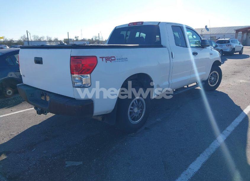 Photo 4 of 2010 Toyota Tundra DOUBLE CAB SR5 (VIN 5TFUY5F17AX155936)
