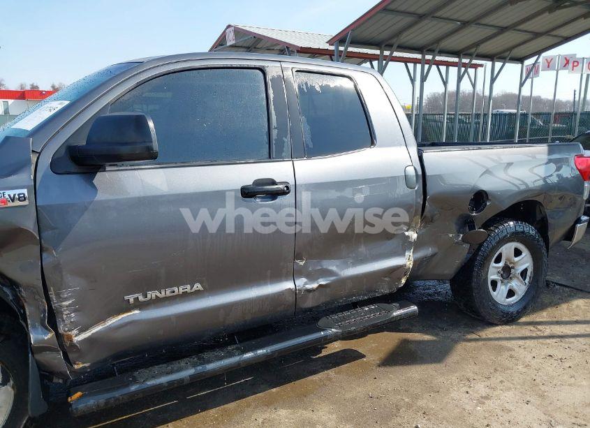 Photo 17 of 2012 Toyota Tundra GRADE 5.7L V8 (VIN 5TFUY5F17CX225907)