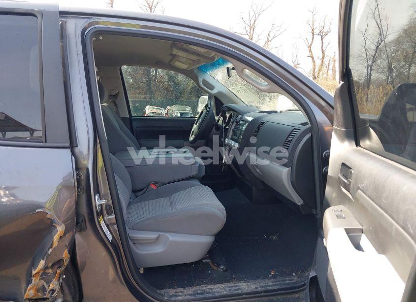 Photo 5 of 2012 Toyota Tundra GRADE 5.7L V8 (VIN 5TFUY5F17CX225907)