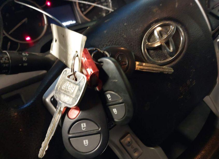 Photo 11 of 2014 Toyota Tundra SR5 5.7L V8 (VIN 5TFUY5F17EX413653)