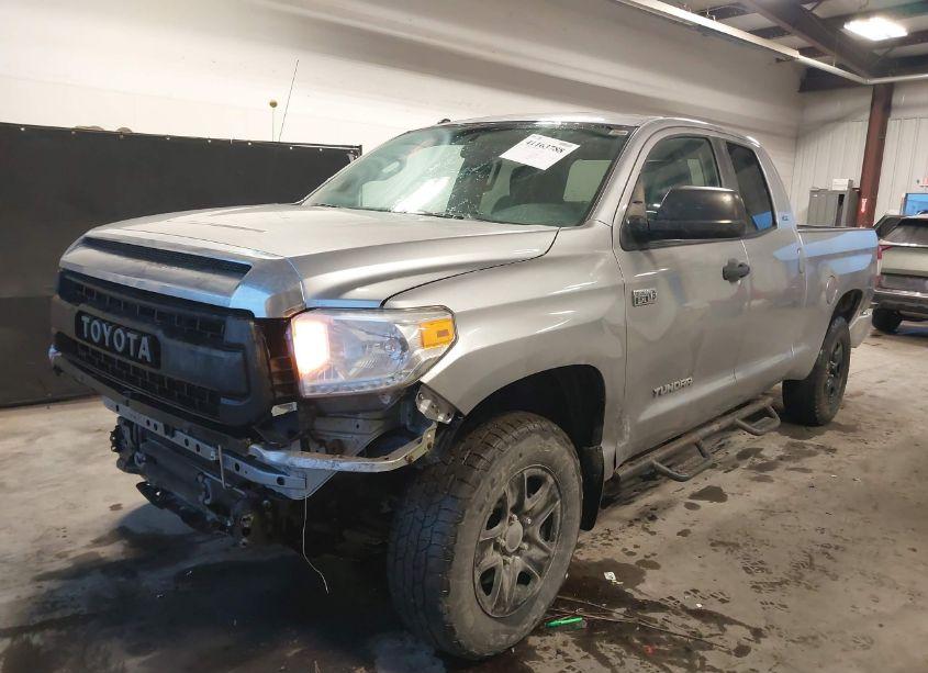Photo 2 of 2014 Toyota Tundra SR5 5.7L V8 (VIN 5TFUY5F17EX413653)