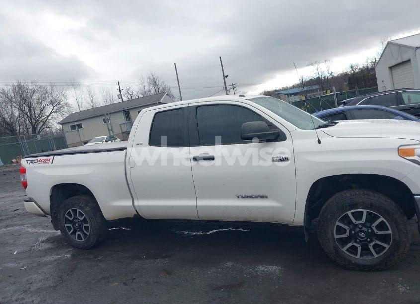 Photo 13 of 2016 Toyota Tundra SR5 5.7L V8 (VIN 5TFUY5F17GX495936)