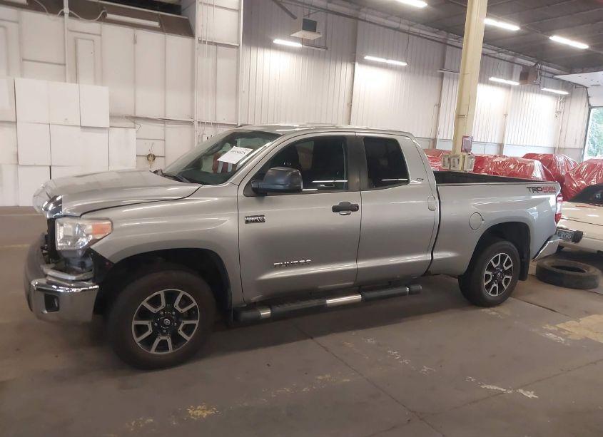 Photo 14 of 2016 Toyota Tundra SR5 5.7L V8 (VIN 5TFUY5F17GX499923)