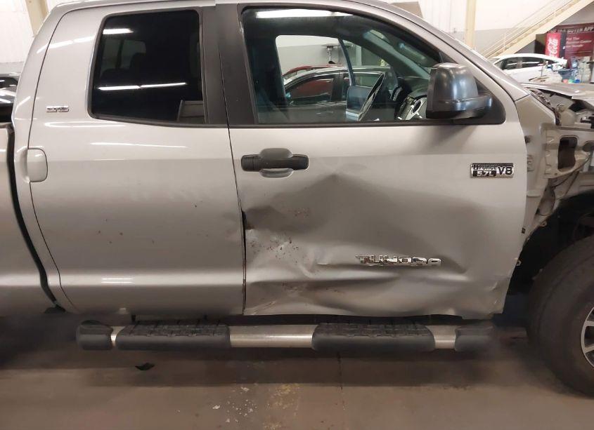 Photo 17 of 2016 Toyota Tundra SR5 5.7L V8 (VIN 5TFUY5F17GX499923)