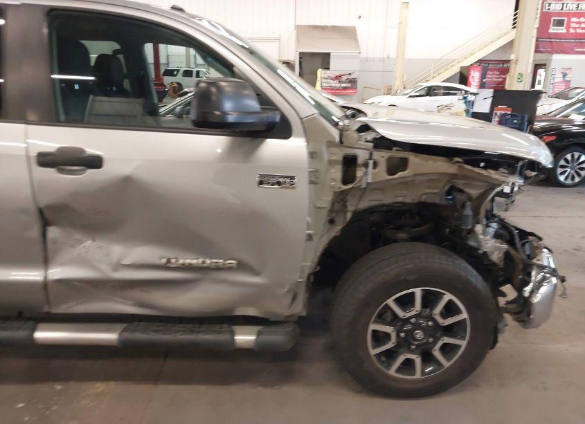 Photo 18 of 2016 Toyota Tundra SR5 5.7L V8 (VIN 5TFUY5F17GX499923)