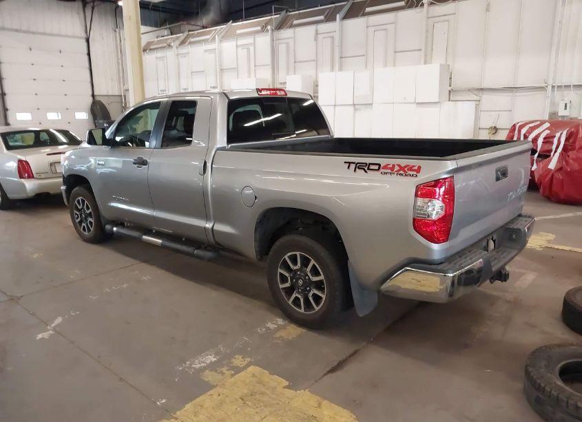 Photo 3 of 2016 Toyota Tundra SR5 5.7L V8 (VIN 5TFUY5F17GX499923)