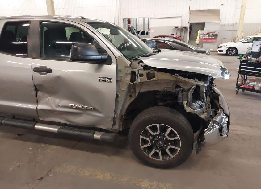 Photo 6 of 2016 Toyota Tundra SR5 5.7L V8 (VIN 5TFUY5F17GX499923)