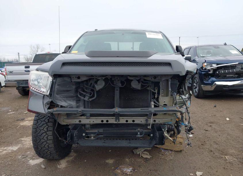 Photo 13 of 2017 Toyota Tundra SR5 5.7L V8 (VIN 5TFUY5F17HX592099)