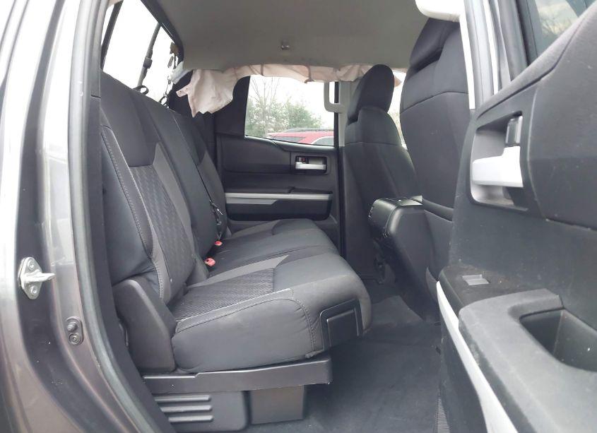 Photo 8 of 2017 Toyota Tundra SR5 5.7L V8 (VIN 5TFUY5F17HX592099)