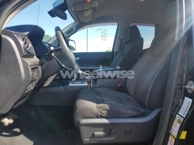 2018 TOYOTA TUNDRA DOUBLE CAB SR (VIN 5TFUY5F17JX712800) main photo