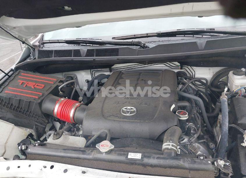 Photo 10 of 2018 Toyota Tundra SR5 5.7L V8 (VIN 5TFUY5F17JX753427)