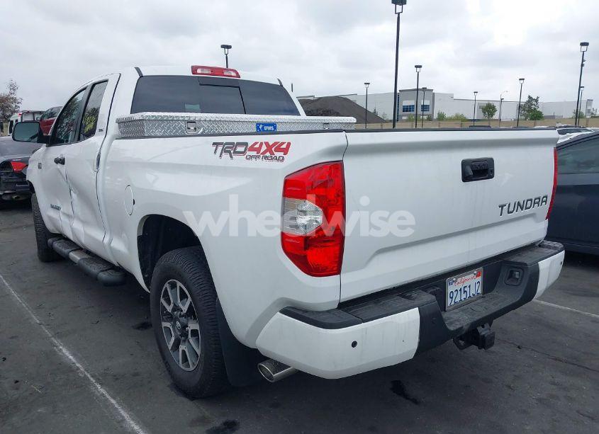 Photo 3 of 2018 Toyota Tundra SR5 5.7L V8 (VIN 5TFUY5F17JX753427)