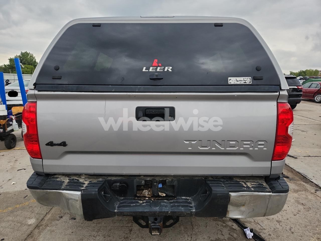 Photo 6 of 2020 TOYOTA TUNDRA DOUBLE CAB SR (VIN 5TFUY5F17LX921098)