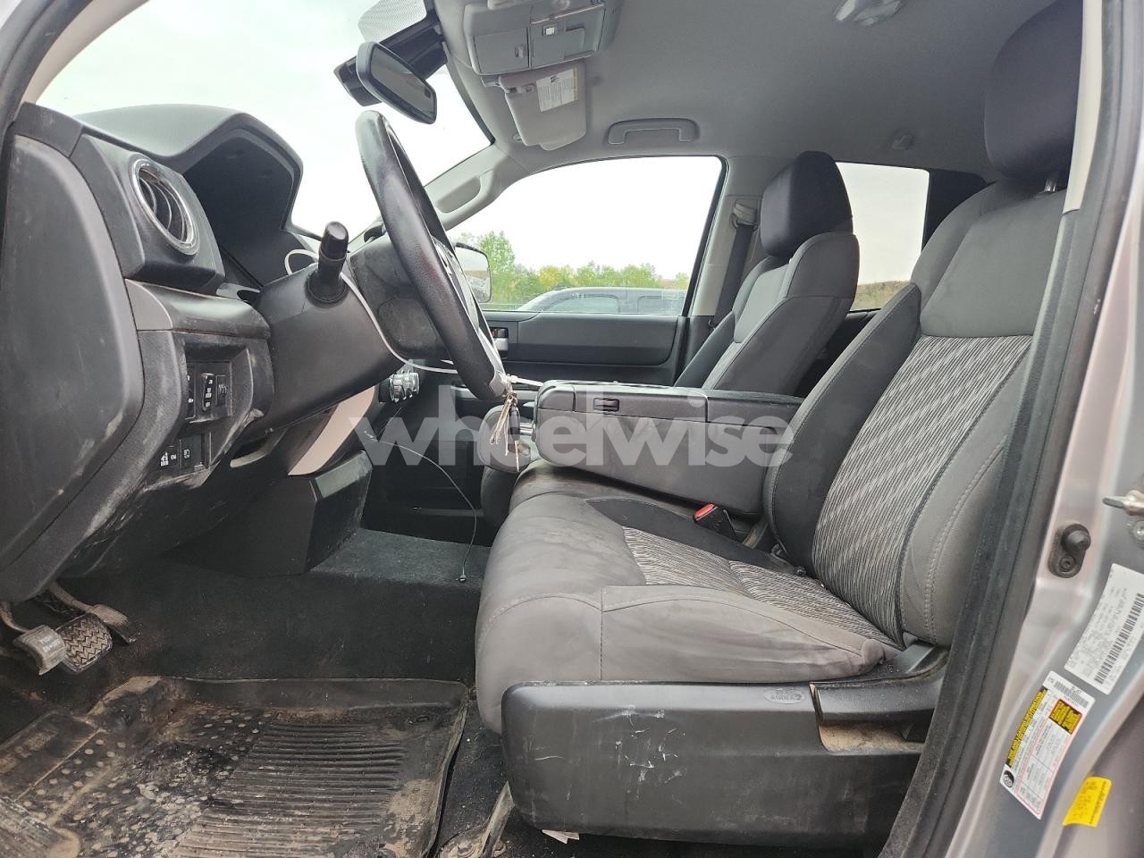 Photo 7 of 2020 TOYOTA TUNDRA DOUBLE CAB SR (VIN 5TFUY5F17LX921098)