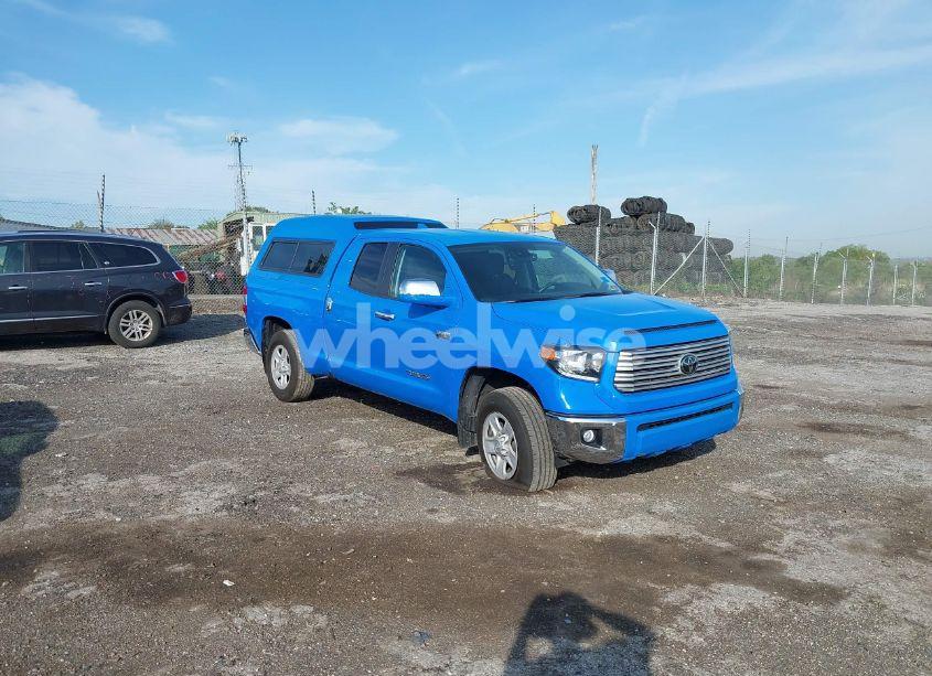 2020 Toyota Tundra SR5 (VIN 5TFUY5F17LX926608) main photo