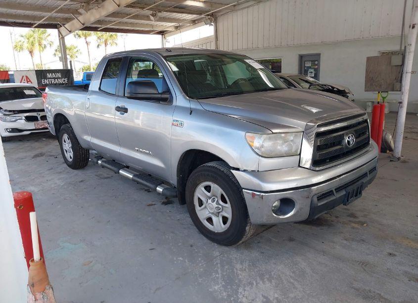 2013 Toyota Tundra GRADE 5.7L V8 (VIN 5TFUY5F18DX276513) main photo