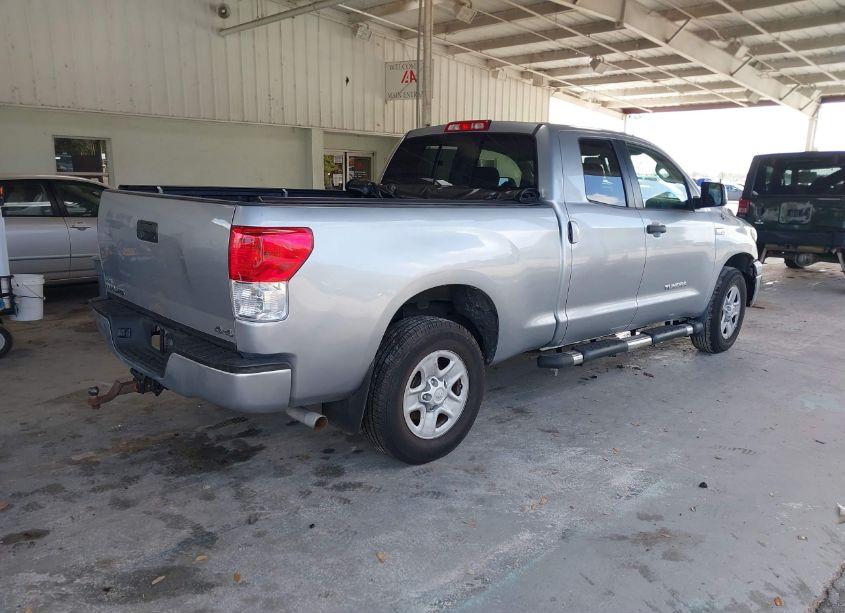Photo 4 of 2013 Toyota Tundra GRADE 5.7L V8 (VIN 5TFUY5F18DX276513)