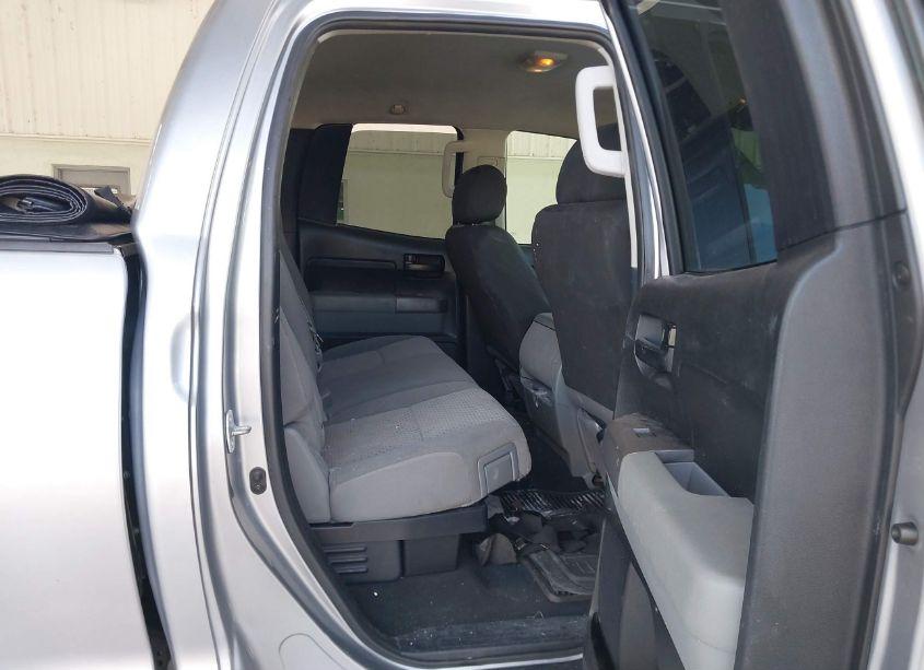 Photo 8 of 2013 Toyota Tundra GRADE 5.7L V8 (VIN 5TFUY5F18DX276513)