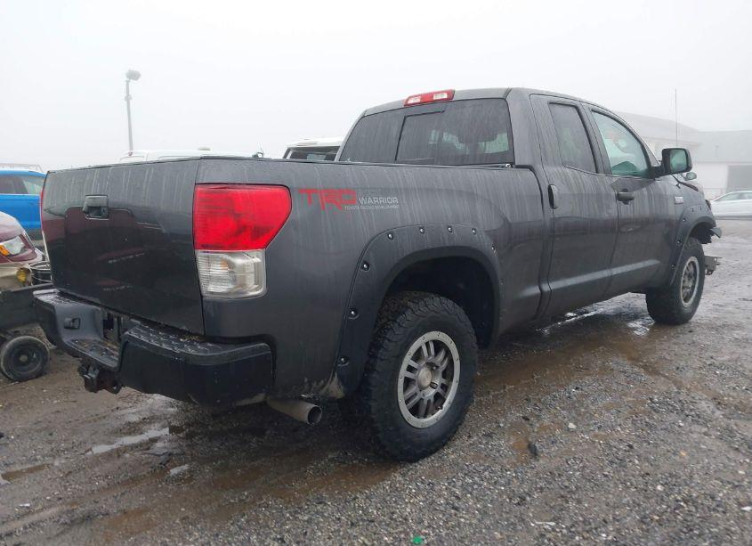 Photo 4 of 2013 Toyota Tundra DOUBLE CAB SR5 (VIN 5TFUY5F18DX322101)