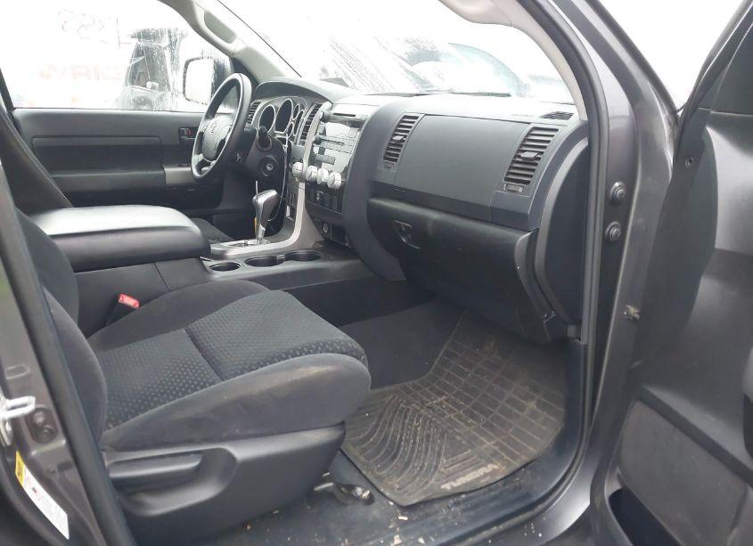 Photo 5 of 2013 Toyota Tundra DOUBLE CAB SR5 (VIN 5TFUY5F18DX322101)