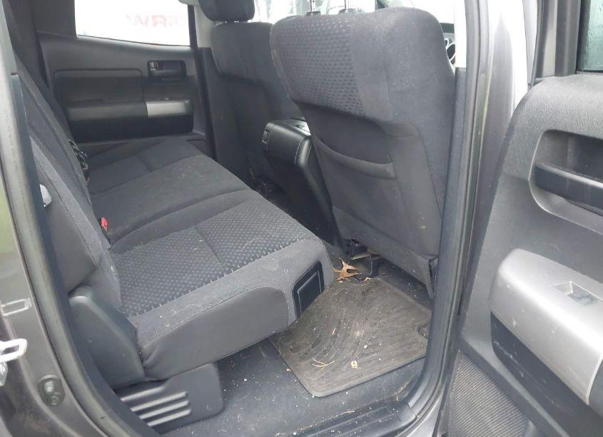 Photo 8 of 2013 Toyota Tundra DOUBLE CAB SR5 (VIN 5TFUY5F18DX322101)